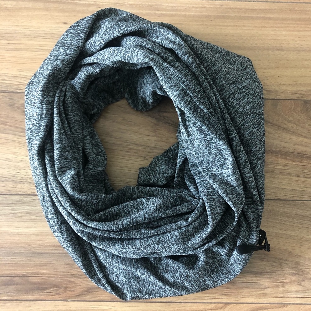 Grey Athletic Scarf with Pocket